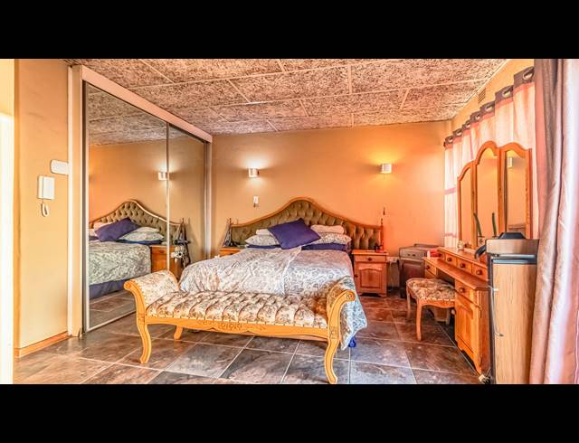4 BEDROOM HOUSE FOR SALE IN GLENVISTA